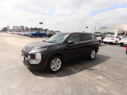 2024 Mitsubishi Outlander ES