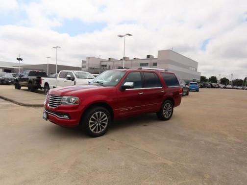 2015 Lincoln Navigator Base
