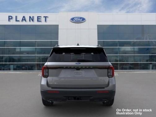2025 Ford Explorer Active RWD