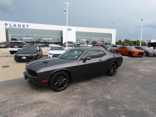 2022 Dodge Challenger SXT