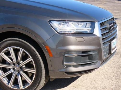 2019 Audi Q7 45 Premium Plus
