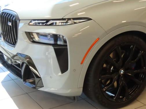 2024 BMW X7 M60i