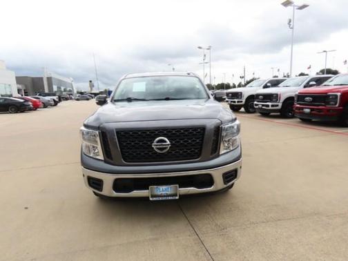 2019 Nissan Titan SV