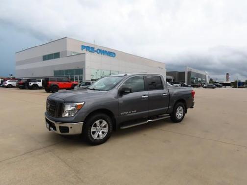 2019 Nissan Titan SV