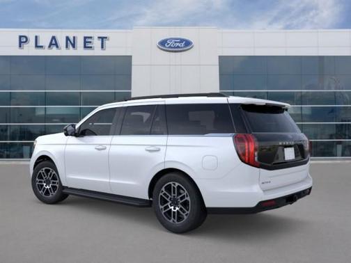 Star White 2026 Ford Expedition Active