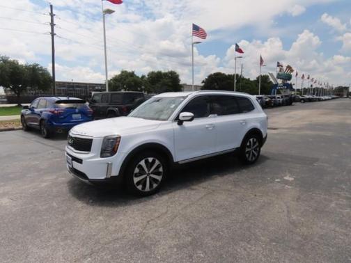 Glacial White Pearl 2022 Kia Telluride S