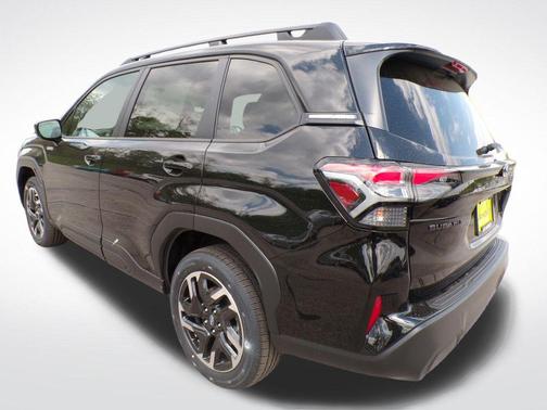 Crystal Black Silica 2026 Subaru Forester Premium
