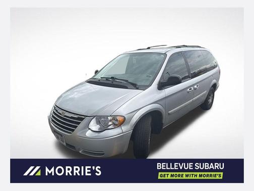 Bright Silver Clearcoat Metallic 2007 Chrysler Town & Country Touring