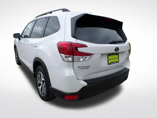 Crystal White Pearl 2020 Subaru Forester Premium
