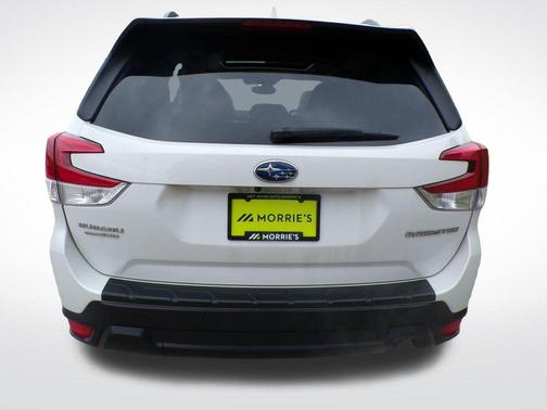 Crystal White Pearl 2020 Subaru Forester Premium