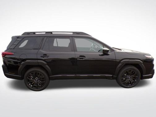 Crystal Black Silica 2026 Subaru Outback Limited XT