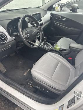 Chalk White 2021 Hyundai KONA Limited