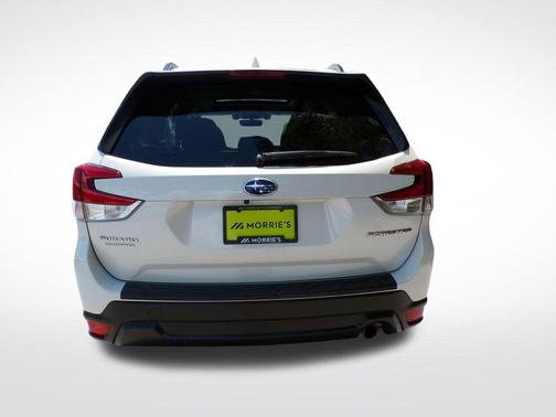 Crystal White Pearl 2019 Subaru Forester Limited