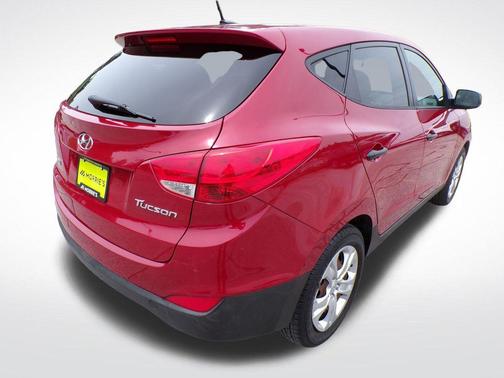 Garnet Red 2012 Hyundai TUCSON GL
