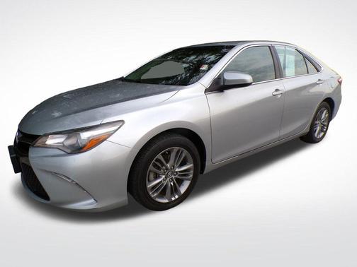 Celestial Silver Metallic 2017 Toyota Camry SE