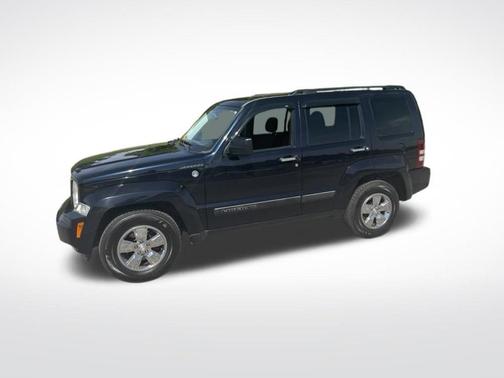 Blackberry Pearlcoat 2011 Jeep Liberty Sport