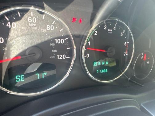 Blackberry Pearlcoat 2011 Jeep Liberty Sport