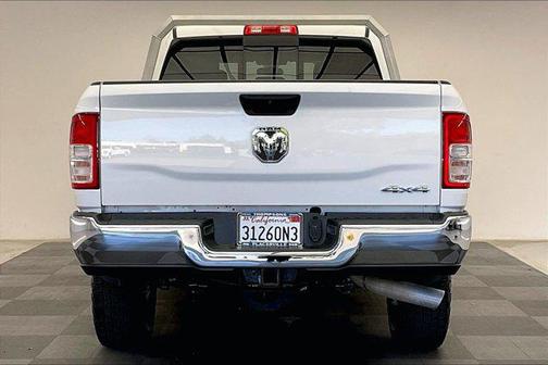 2021 RAM 2500 Tradesman Crew Cab 4x4 6'4' Box