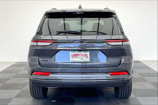 PAS Baltic Grey Metallic Clear Coat 2026 Jeep Grand Cherokee Limited