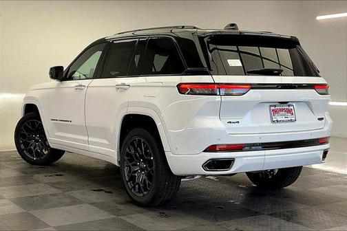 2025 Jeep Grand Cherokee Summit