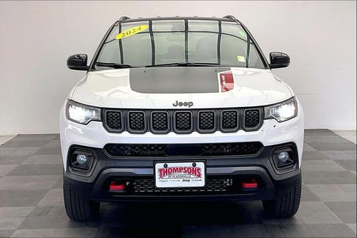 Bright White Clearcoat 2024 Jeep Compass Trailhawk