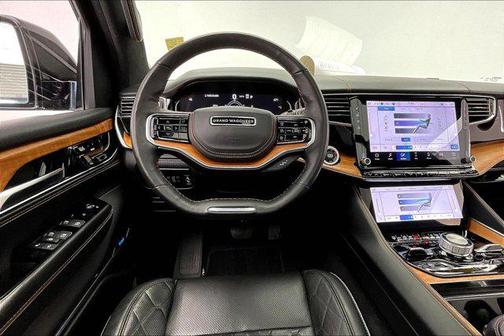 Diamond Black Crystal Pearlcoat 2023 Jeep Grand Wagoneer Series III 4x4