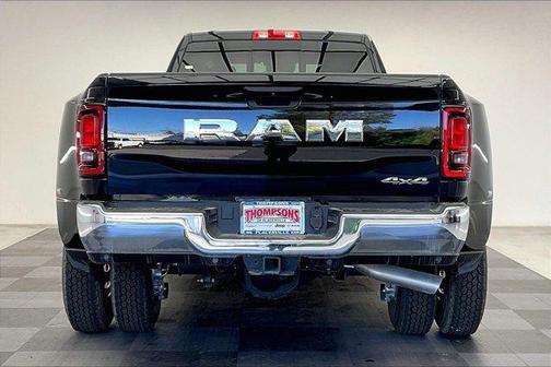 2026 RAM 3500 Tradesman Crew Cab 4x4 8' Box