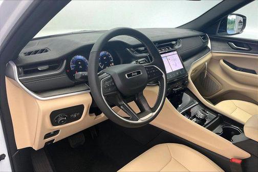 PW7 Bright White Clear Coat 2025 Jeep Grand Cherokee Limited