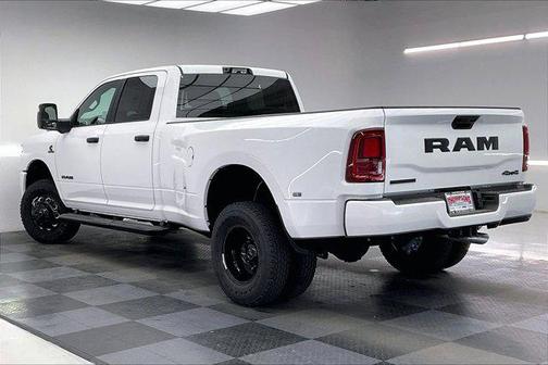 2026 RAM 3500 Big Horn Crew Cab 4x4 8' Box