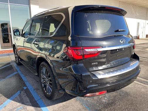 2024 INFINITI QX80 SENSORY