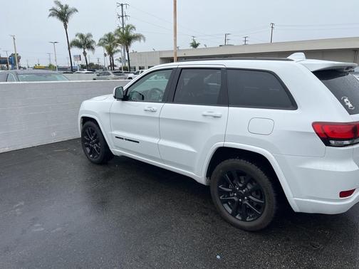 2018 Jeep Grand Cherokee Altitude