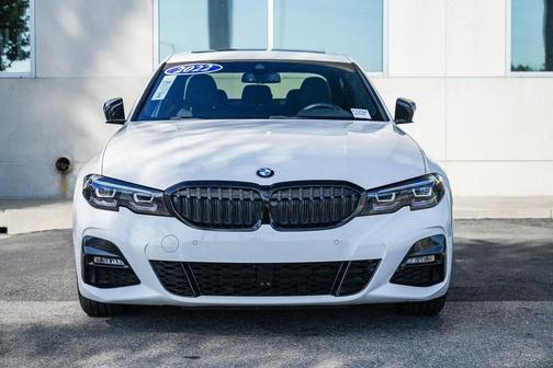 2022 BMW 330 i