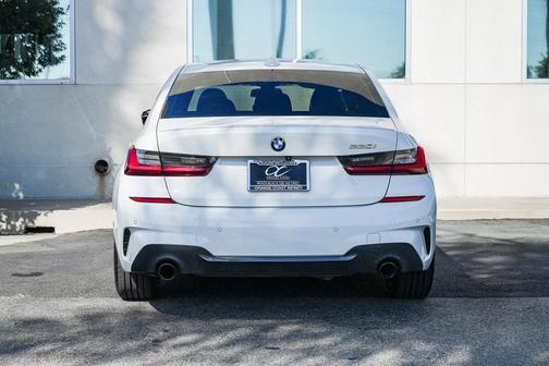 2022 BMW 330 i