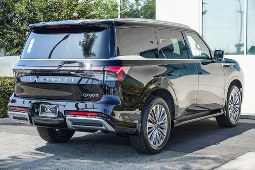 2026 INFINITI QX80 Luxe