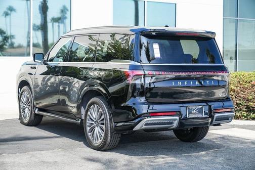 2026 INFINITI QX80 Luxe