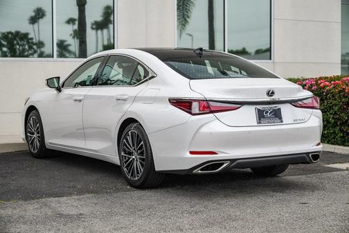 2022 Lexus ES 350 Base