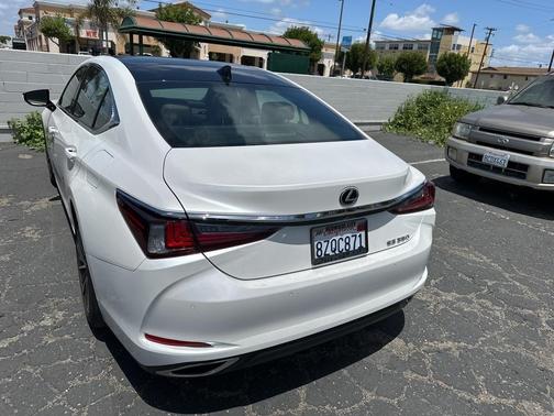 2022 Lexus ES 350 Base