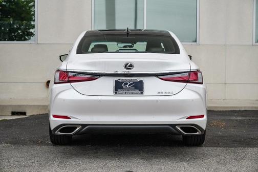 2022 Lexus ES 350 Base