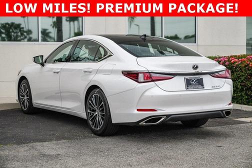 2022 Lexus ES 350 Base
