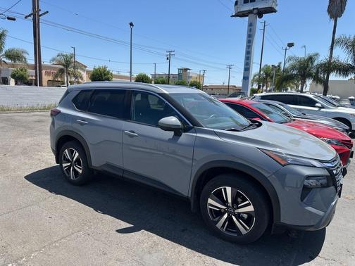 2024 Nissan Rogue SL