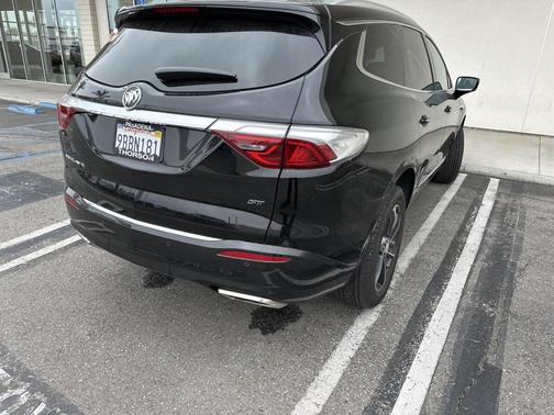 2022 Buick Enclave Essence