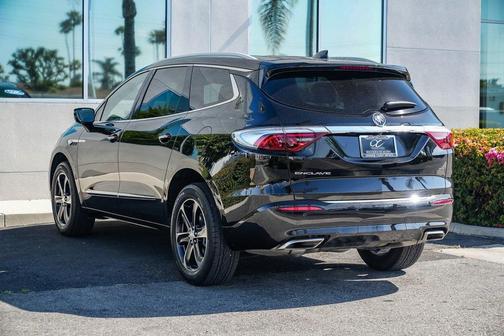 2022 Buick Enclave Essence