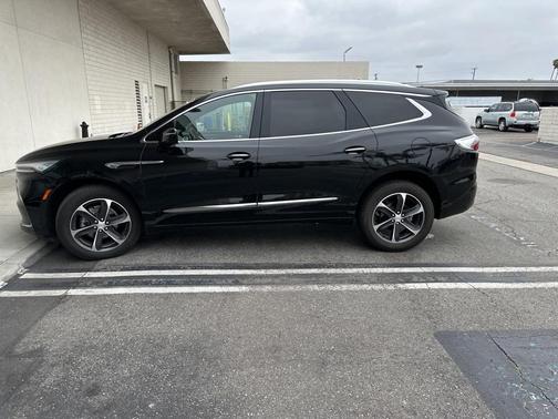 2022 Buick Enclave Essence