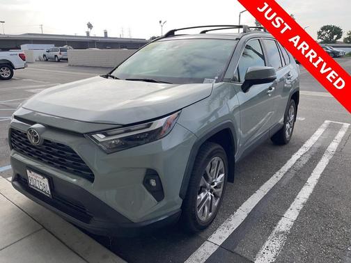 2022 Toyota RAV4 XLE Premium