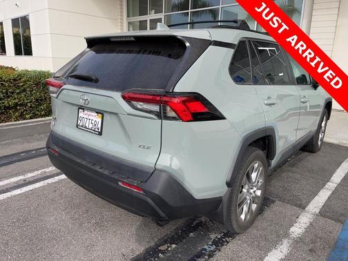 2022 Toyota RAV4 XLE Premium