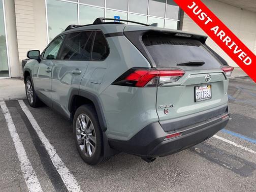 2022 Toyota RAV4 XLE Premium