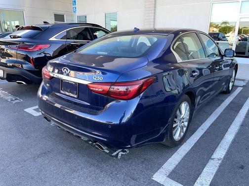 2022 INFINITI Q50 LUXE
