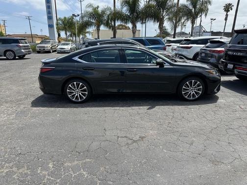 2021 Lexus ES 350 Base