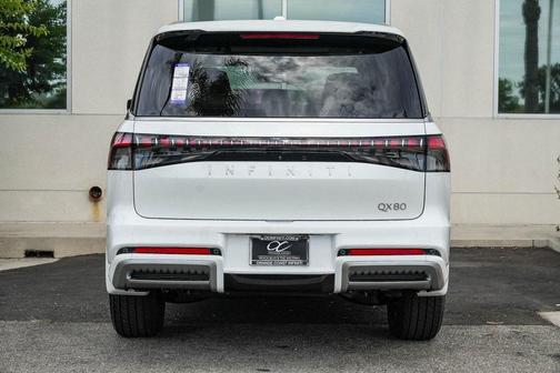 2026 INFINITI QX80 PURE