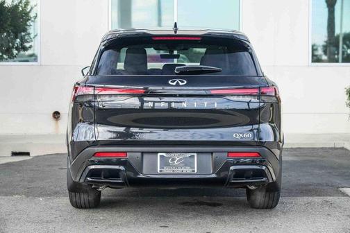2025 INFINITI QX60 Pure